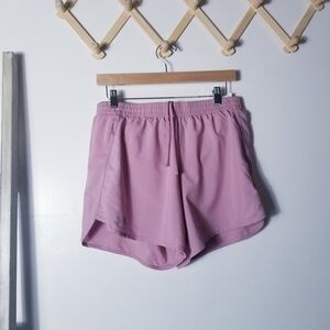 UNDER ARMOUR LOOSE PINK WOMEN'S SHORTS SIZE MEDIUM
